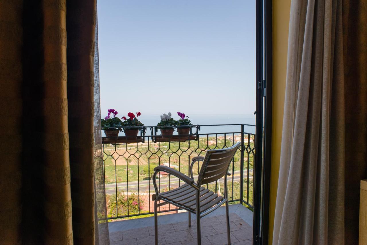 Hotel Villa Mare Altavilla Milicia Exterior foto